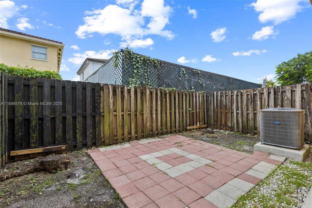 For Sale: $401,000 (4 beds, 2 baths, 1616 Square Feet)