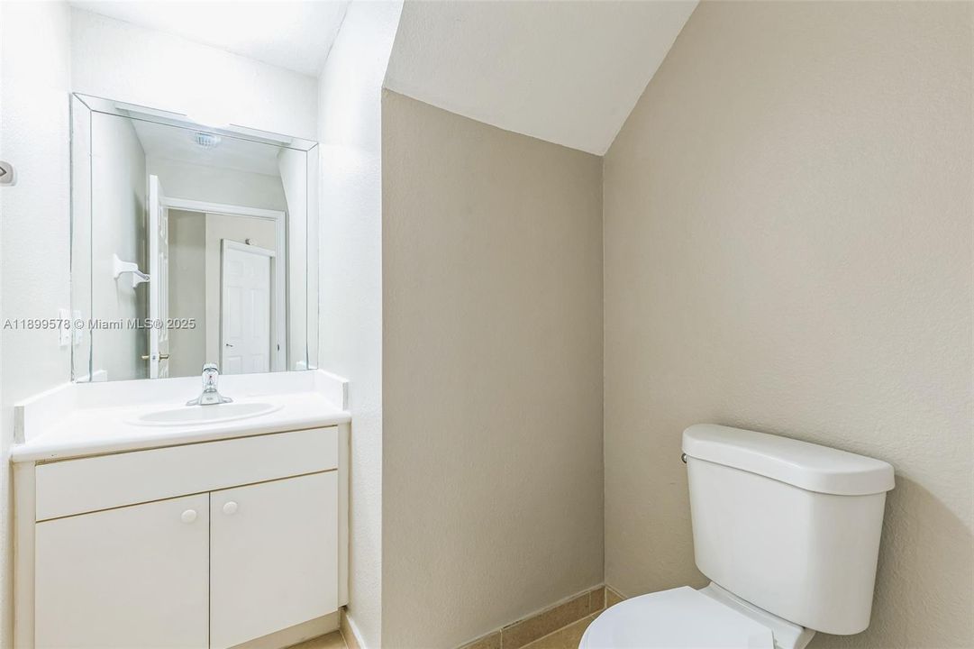 For Sale: $401,000 (4 beds, 2 baths, 1616 Square Feet)