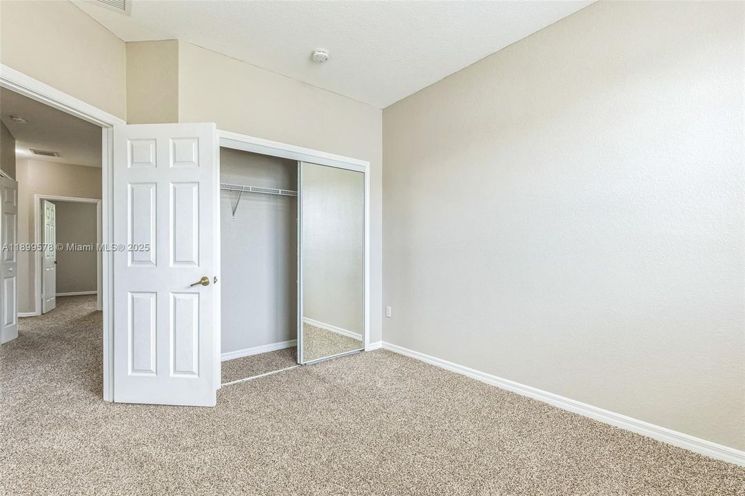 For Sale: $401,000 (4 beds, 2 baths, 1616 Square Feet)