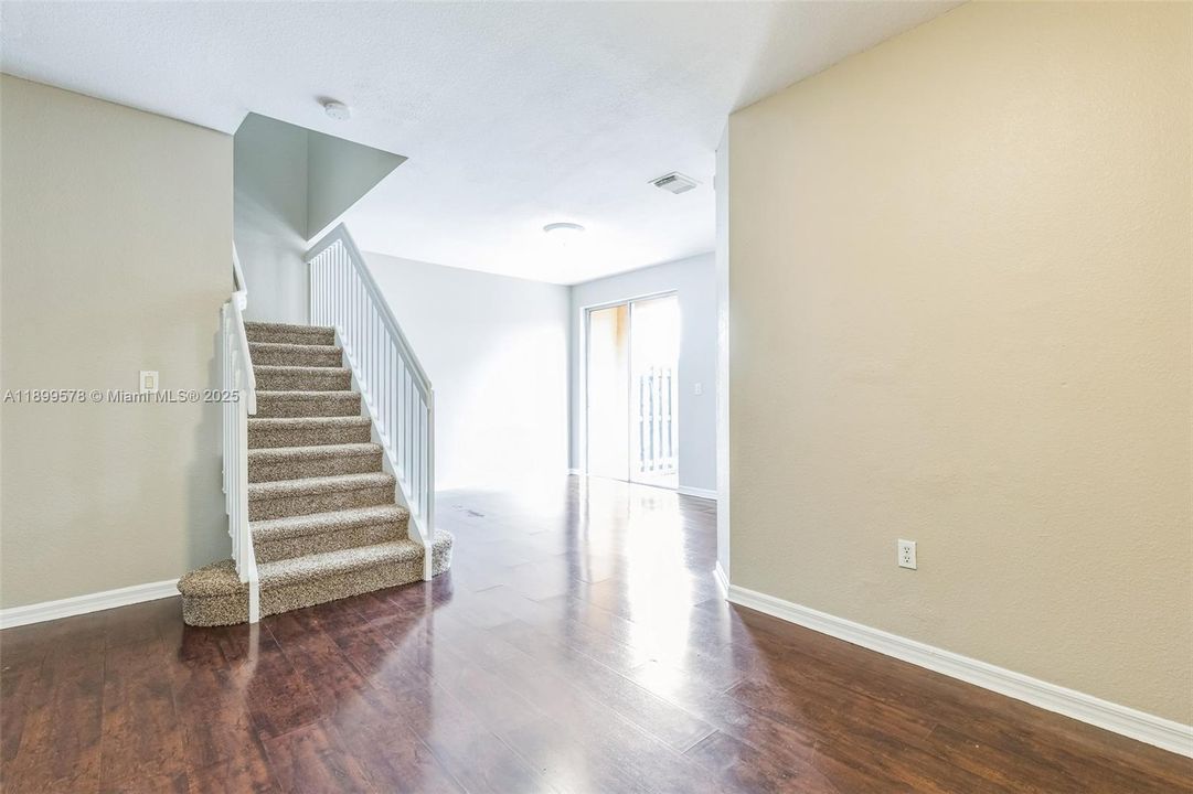 For Sale: $401,000 (4 beds, 2 baths, 1616 Square Feet)