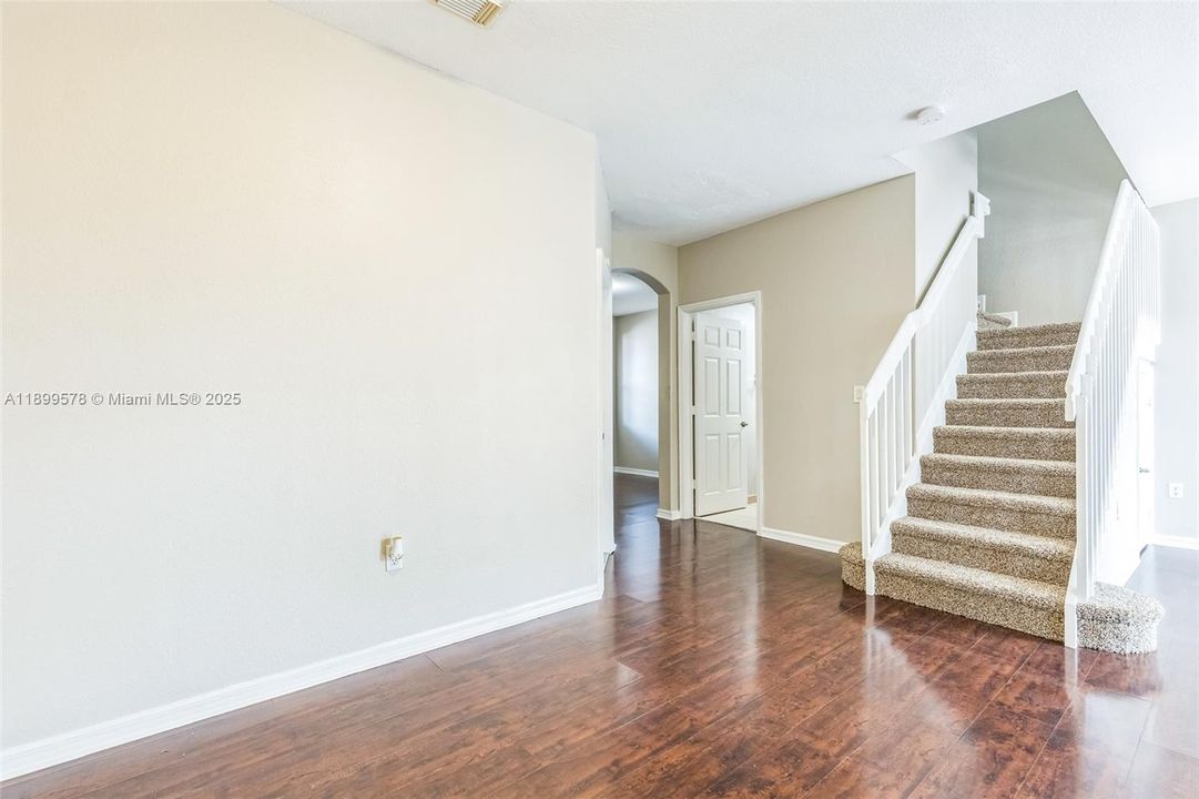 For Sale: $401,000 (4 beds, 2 baths, 1616 Square Feet)