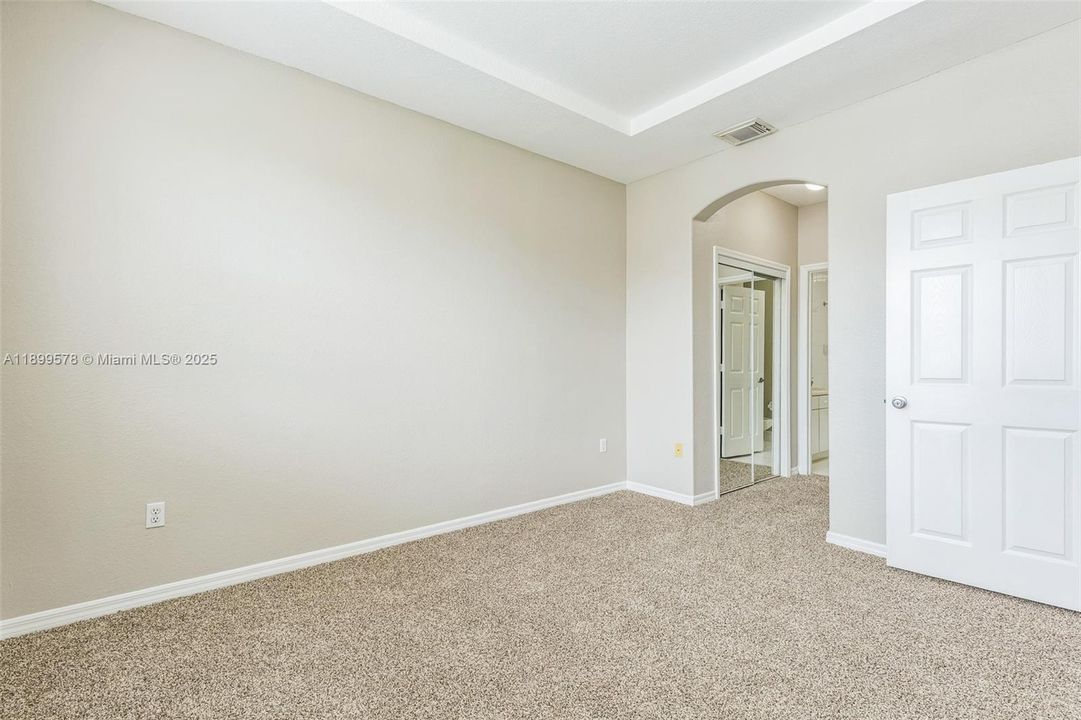 For Sale: $401,000 (4 beds, 2 baths, 1616 Square Feet)