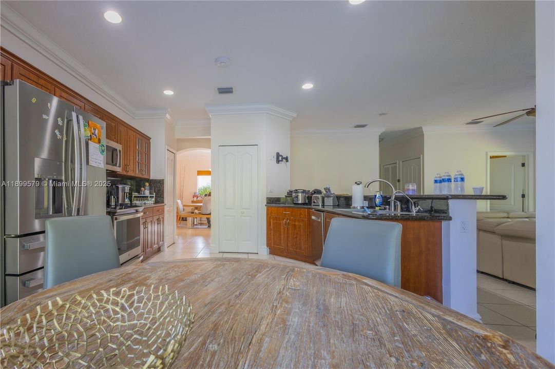 待售: $1,075,000 (4 贝兹, 3 浴室, 2790 平方英尺)