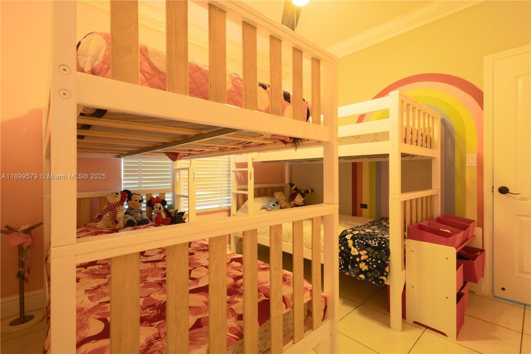 待售: $1,075,000 (4 贝兹, 3 浴室, 2790 平方英尺)