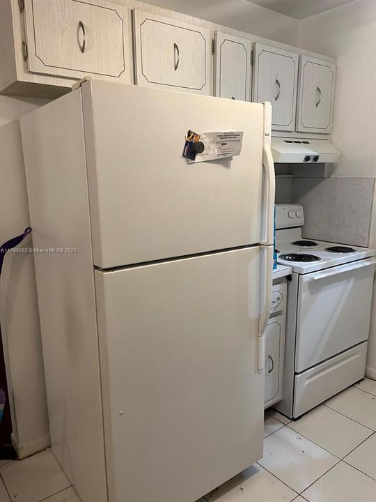 For Rent: $1,400 (1 beds, 1 baths, 600 Square Feet)