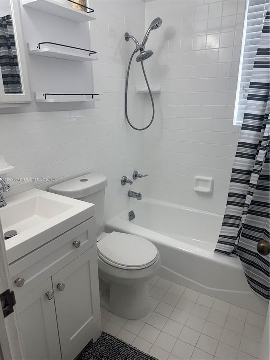 Recently Rented: $2,995 (2 beds, 1 baths, 1177 Square Feet)