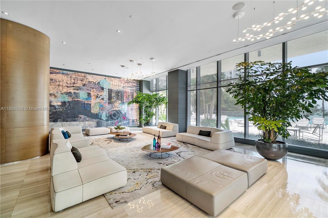 Recently Rented: $4,675 (2 beds, 2 baths, 1107 Square Feet)