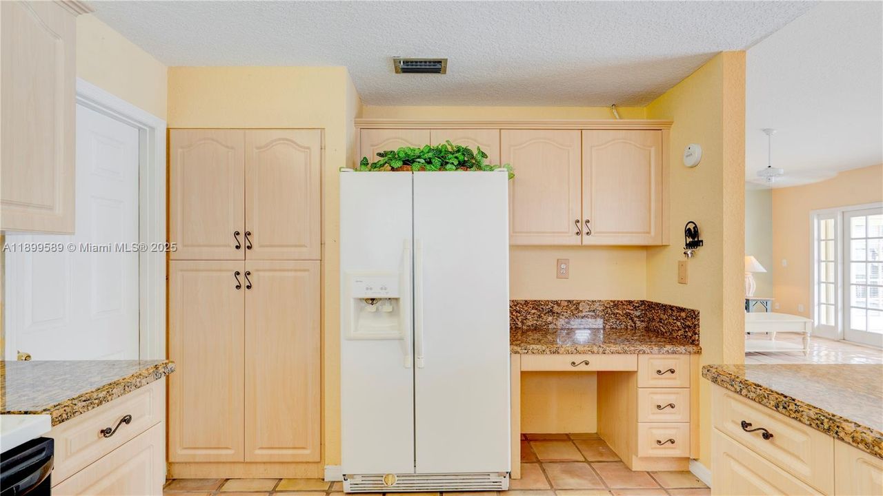 En Venta: $795,000 (3 camas, 2 baños, 1740 Pies cuadrados)