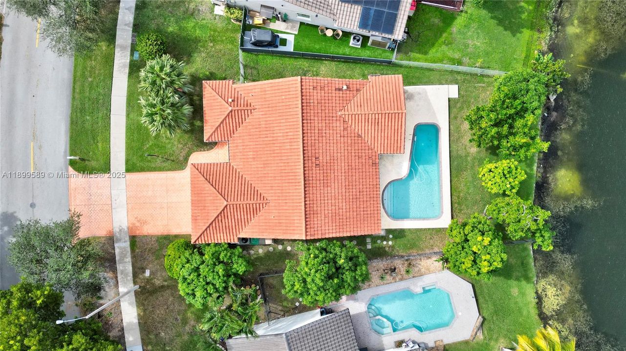 En Venta: $795,000 (3 camas, 2 baños, 1740 Pies cuadrados)