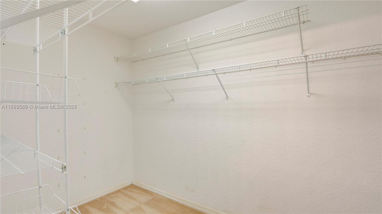 En Venta: $795,000 (3 camas, 2 baños, 1740 Pies cuadrados)