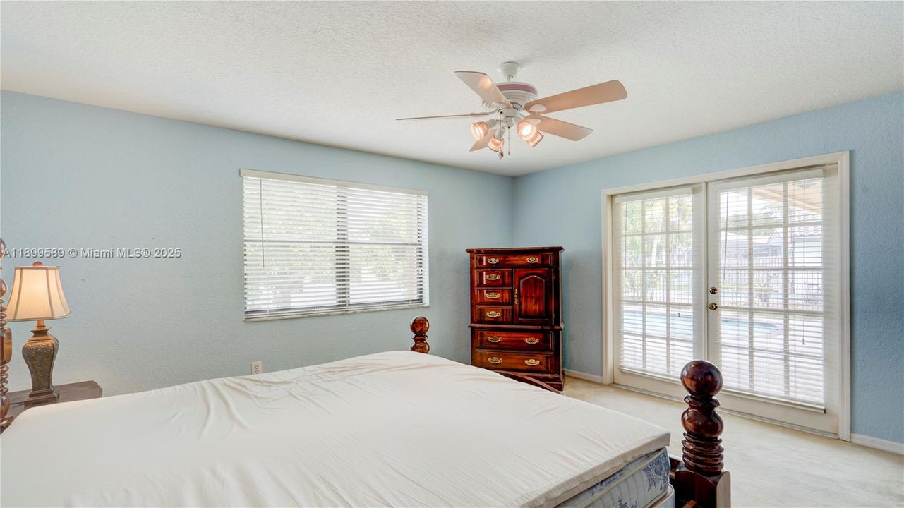 En Venta: $795,000 (3 camas, 2 baños, 1740 Pies cuadrados)