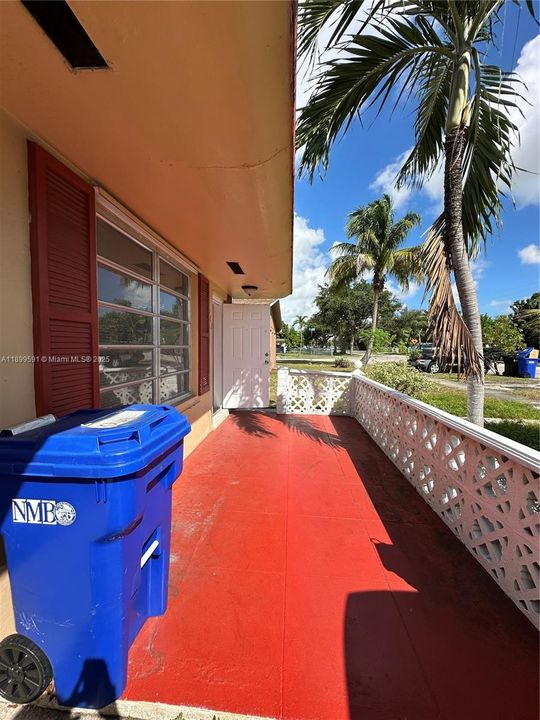 出租: $2,000 (2 贝兹, 2 浴室, 2158 平方英尺)