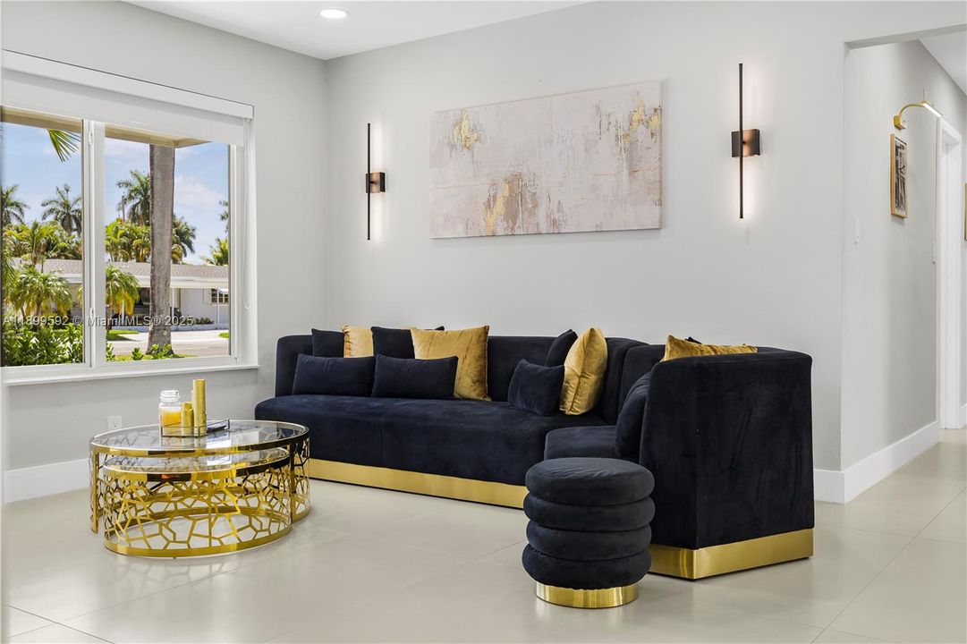 待售: $1,000,000 (3 贝兹, 2 浴室, 1460 平方英尺)