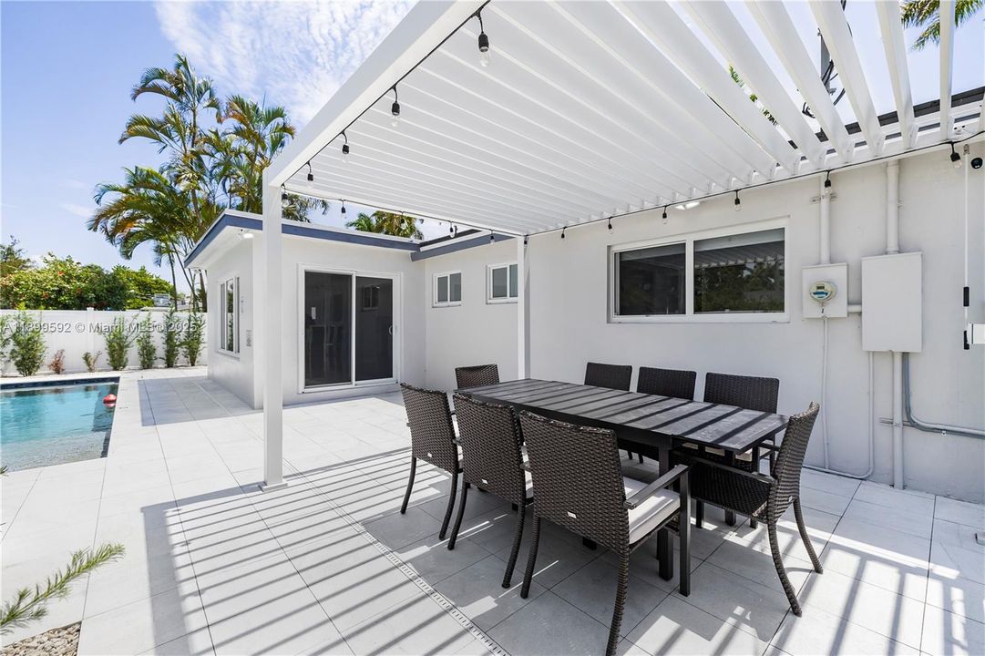 待售: $1,000,000 (3 贝兹, 2 浴室, 1460 平方英尺)