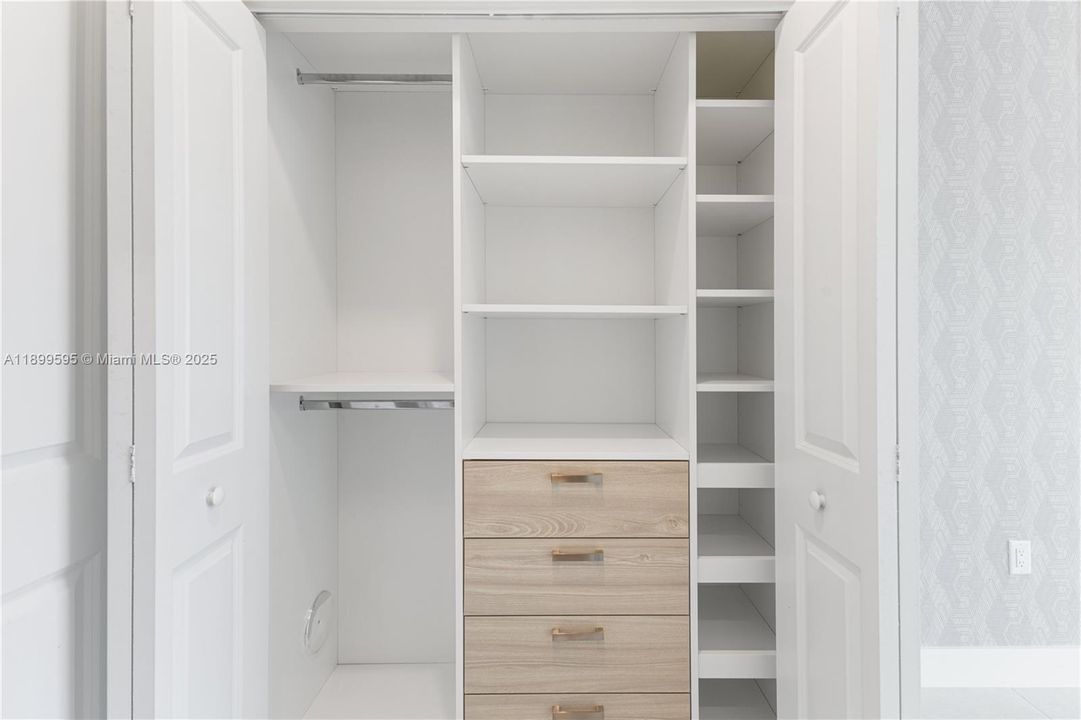 出租: $3,450 (2 贝兹, 2 浴室, 1124 平方英尺)