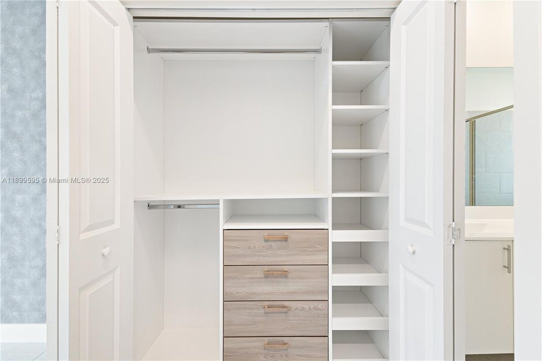 出租: $3,450 (2 贝兹, 2 浴室, 1124 平方英尺)