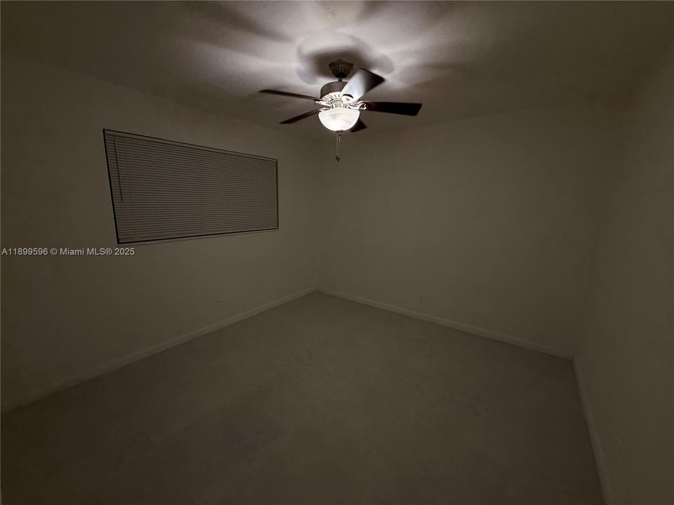 Recently Rented: $1,900 (2 beds, 1 baths, 800 Square Feet)