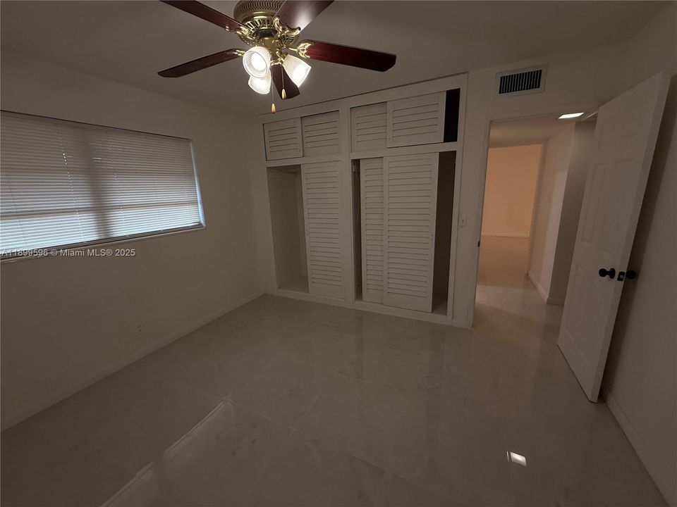 Recently Rented: $1,900 (2 beds, 1 baths, 800 Square Feet)