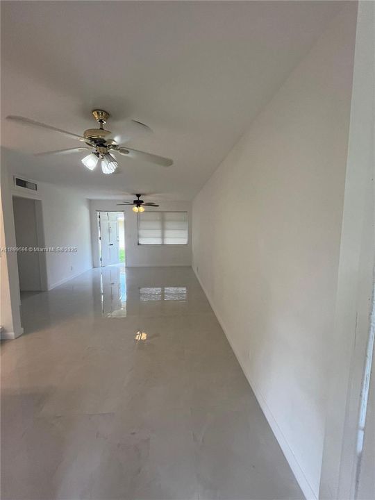 Recently Rented: $1,900 (2 beds, 1 baths, 800 Square Feet)