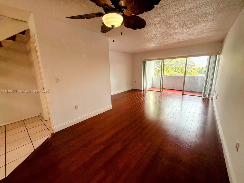 Recently Rented: $1,950 (1 beds, 1 baths, 1125 Square Feet)