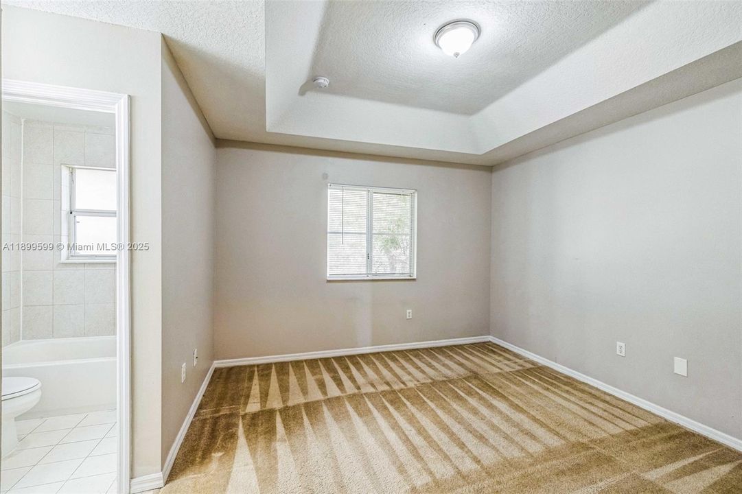 For Sale: $268,000 (2 beds, 2 baths, 1166 Square Feet)