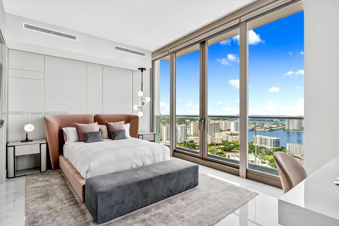 For Sale: $8,900,000 (4 beds, 5 baths, 2987 Square Feet)