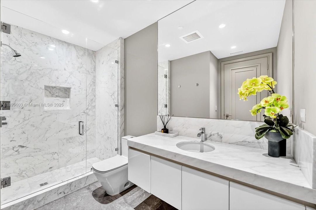 For Sale: $8,900,000 (4 beds, 5 baths, 2987 Square Feet)