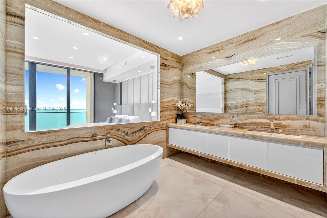 For Sale: $8,900,000 (4 beds, 5 baths, 2987 Square Feet)