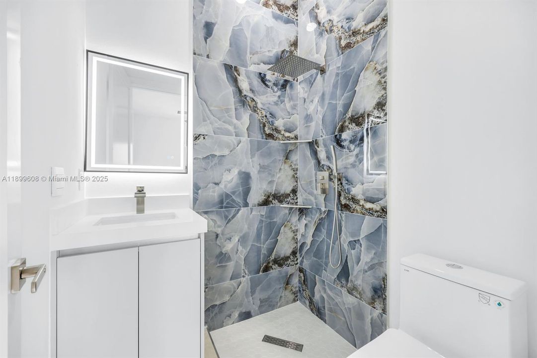 Recently Sold: $538,999 (4 beds, 3 baths, 1735 Square Feet)