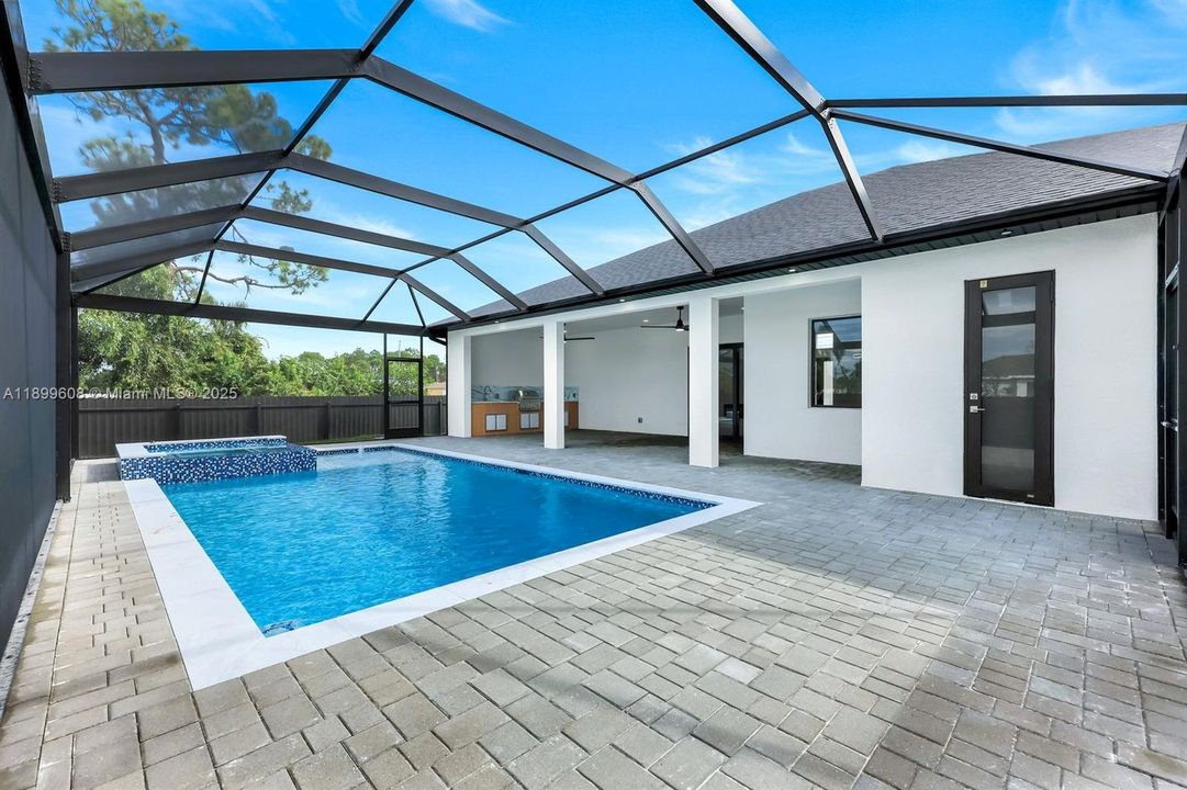 Recently Sold: $538,999 (4 beds, 3 baths, 1735 Square Feet)