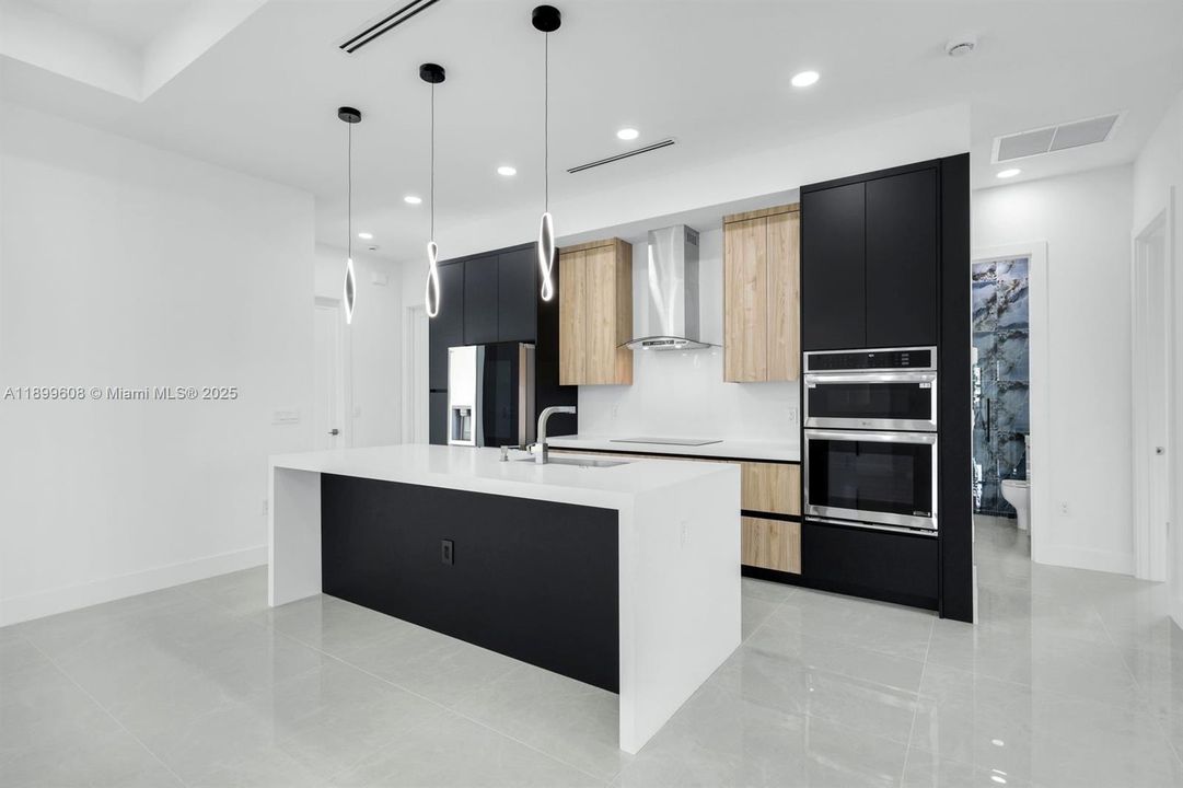 Recently Sold: $538,999 (4 beds, 3 baths, 1735 Square Feet)