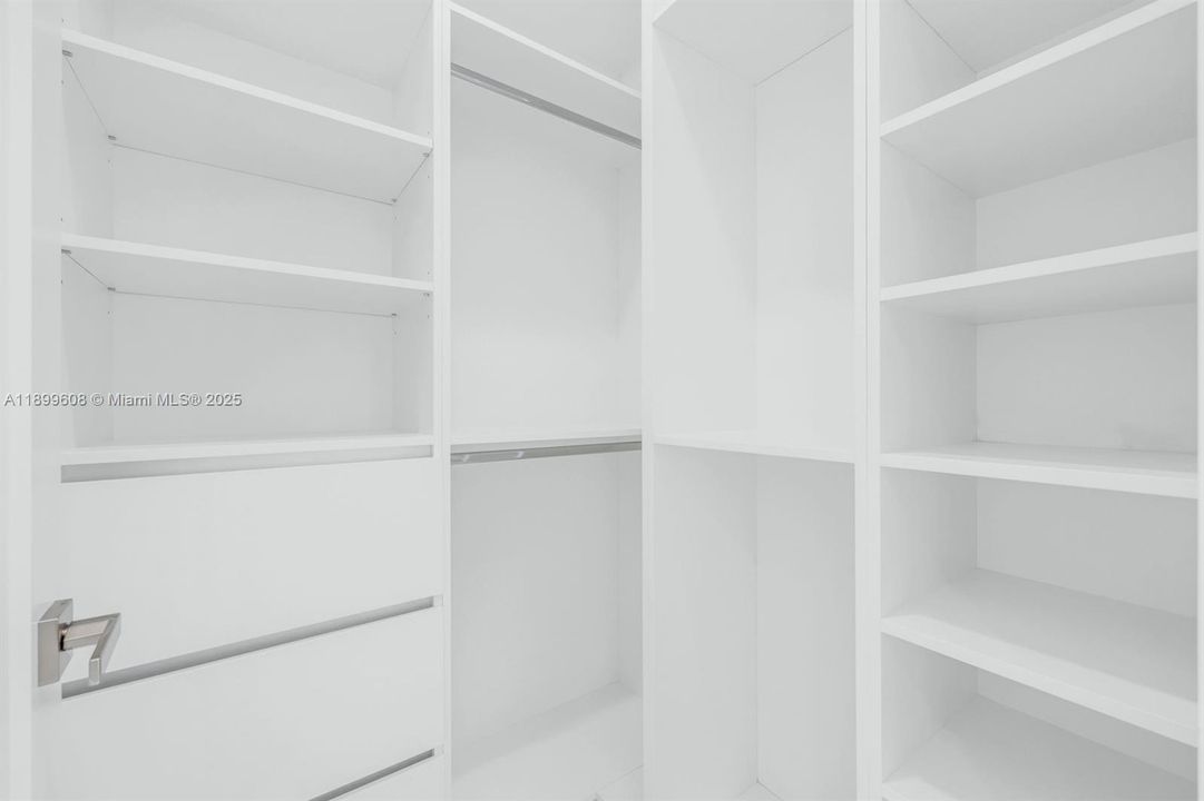 Recently Sold: $538,999 (4 beds, 3 baths, 1735 Square Feet)