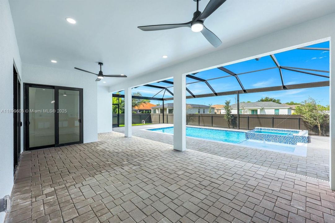 Recently Sold: $538,999 (4 beds, 3 baths, 1735 Square Feet)