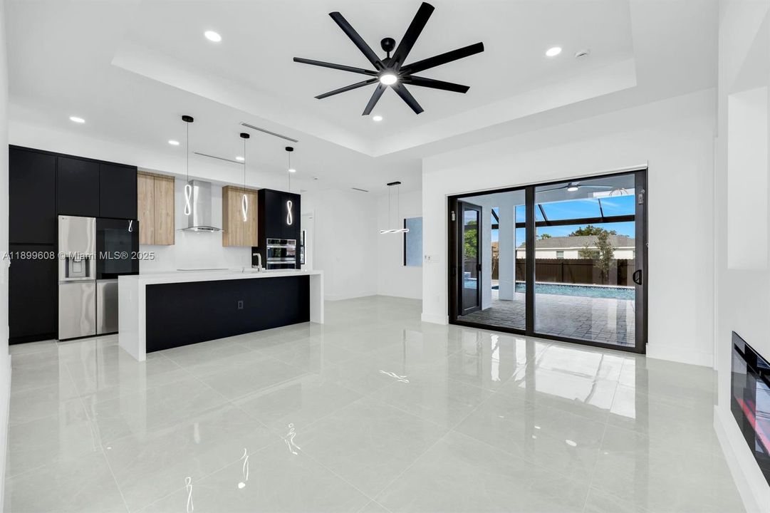 Recently Sold: $538,999 (4 beds, 3 baths, 1735 Square Feet)