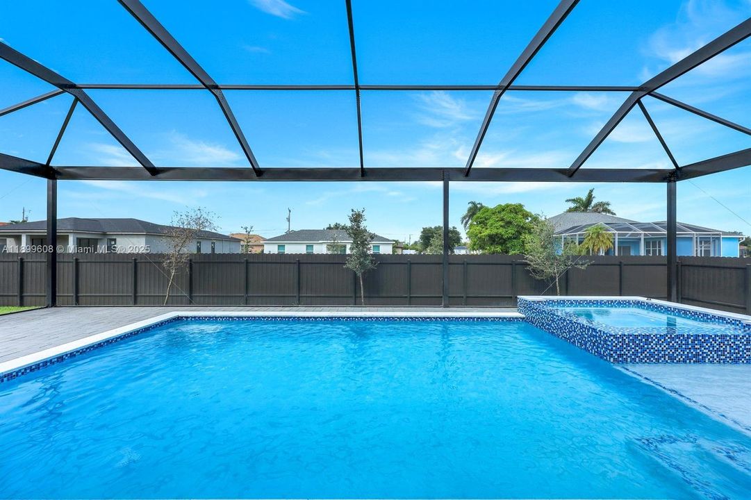 Recently Sold: $538,999 (4 beds, 3 baths, 1735 Square Feet)