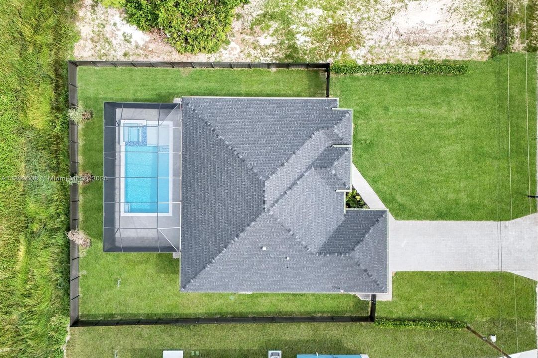 Recently Sold: $538,999 (4 beds, 3 baths, 1735 Square Feet)