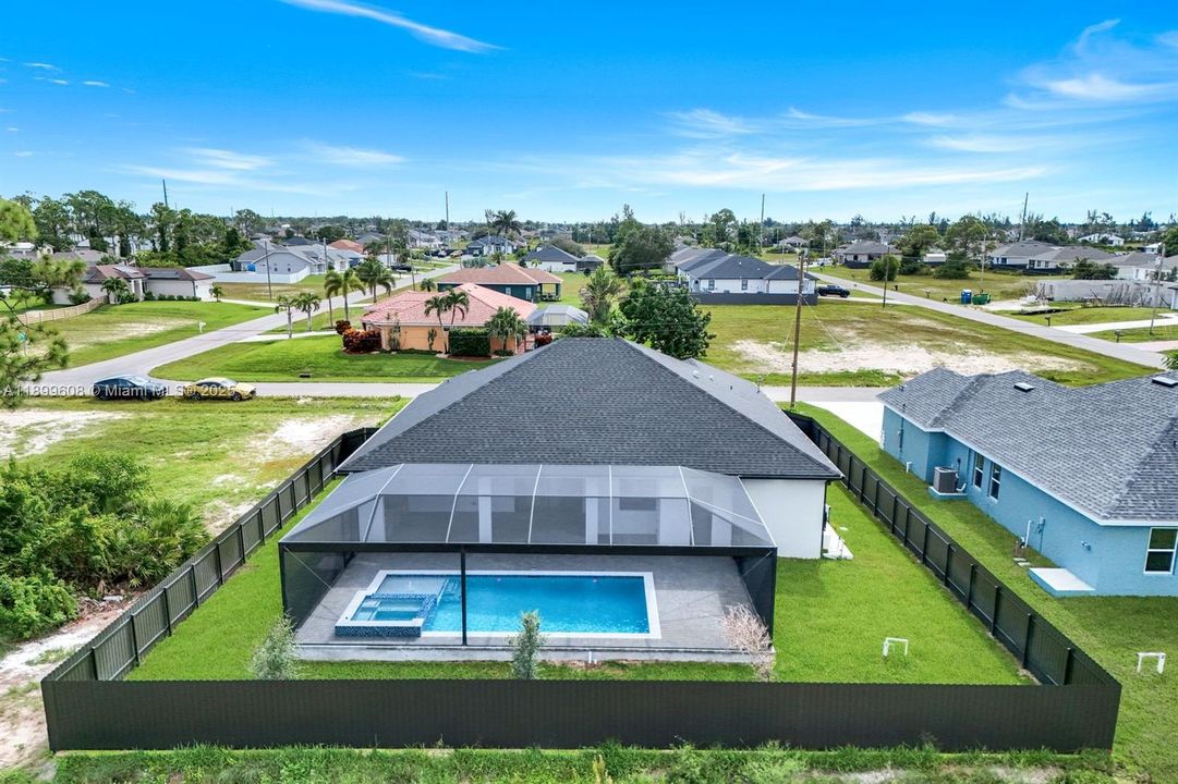 Recently Sold: $538,999 (4 beds, 3 baths, 1735 Square Feet)