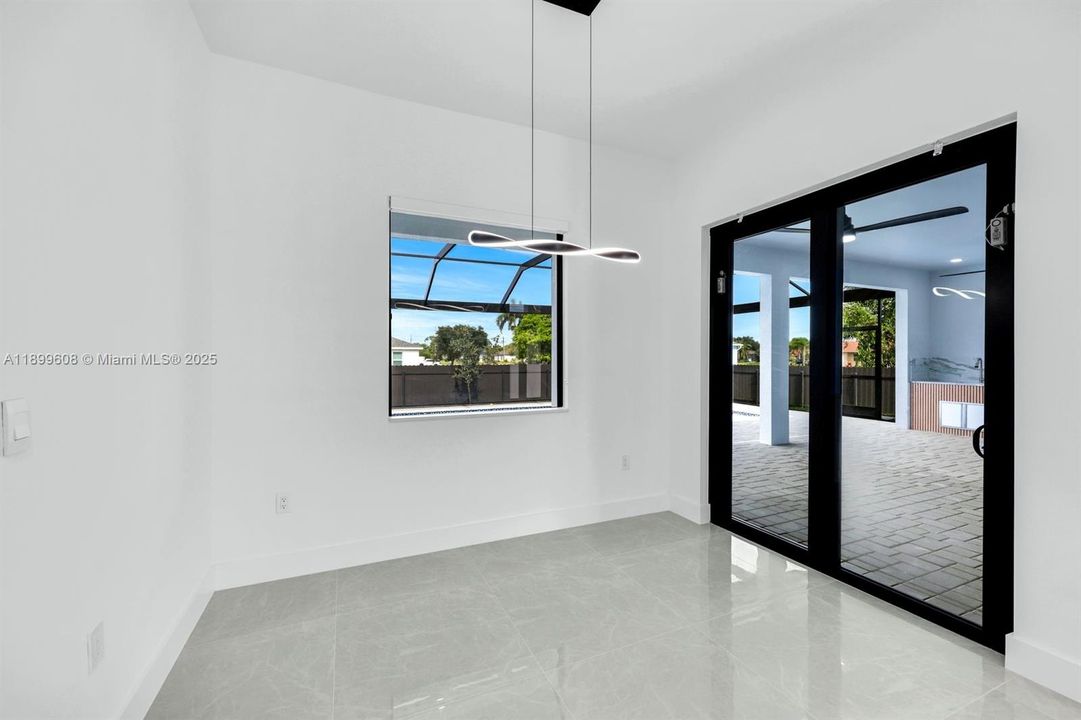 Recently Sold: $538,999 (4 beds, 3 baths, 1735 Square Feet)