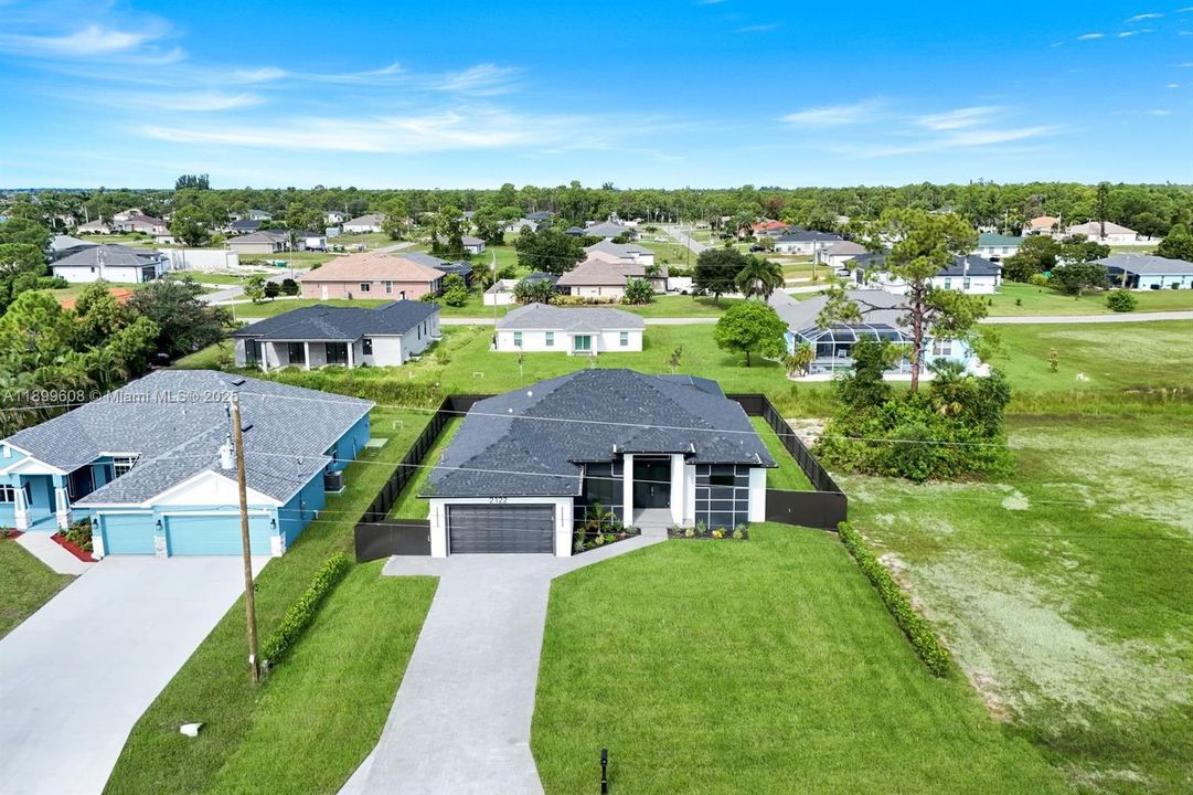 Recently Sold: $538,999 (4 beds, 3 baths, 1735 Square Feet)