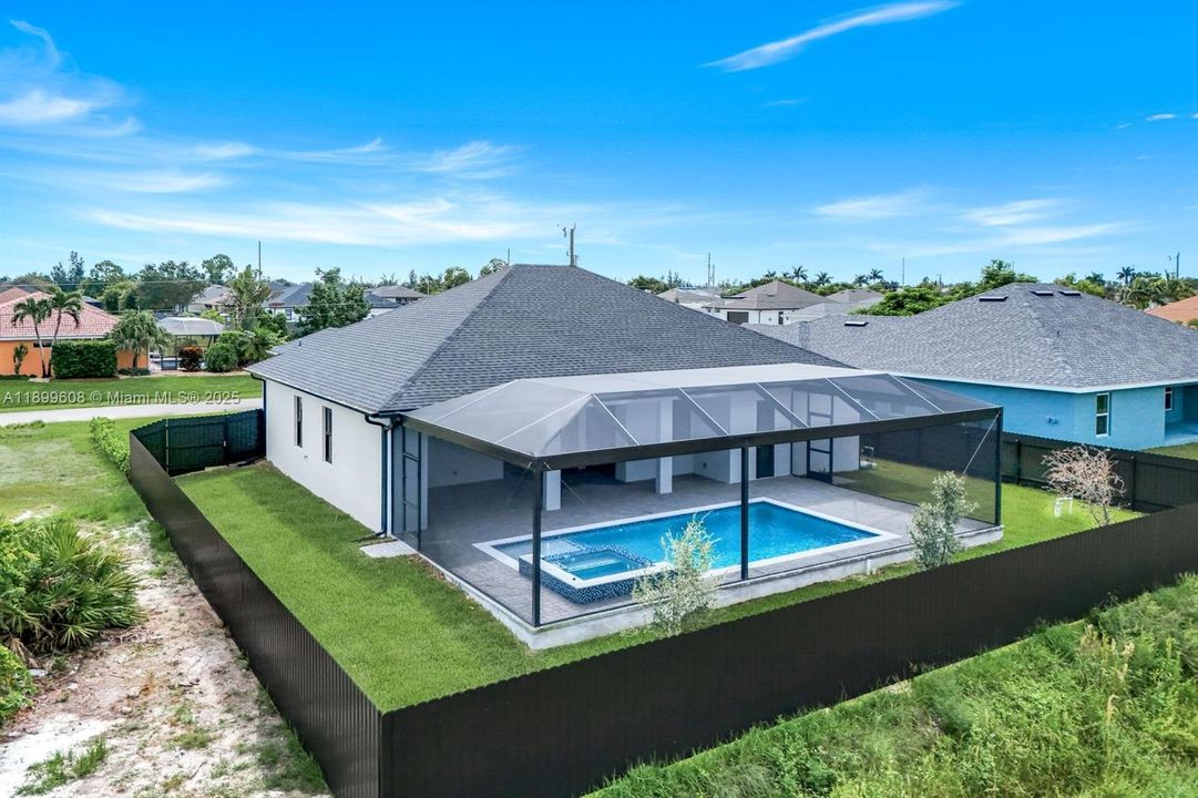 Recently Sold: $538,999 (4 beds, 3 baths, 1735 Square Feet)