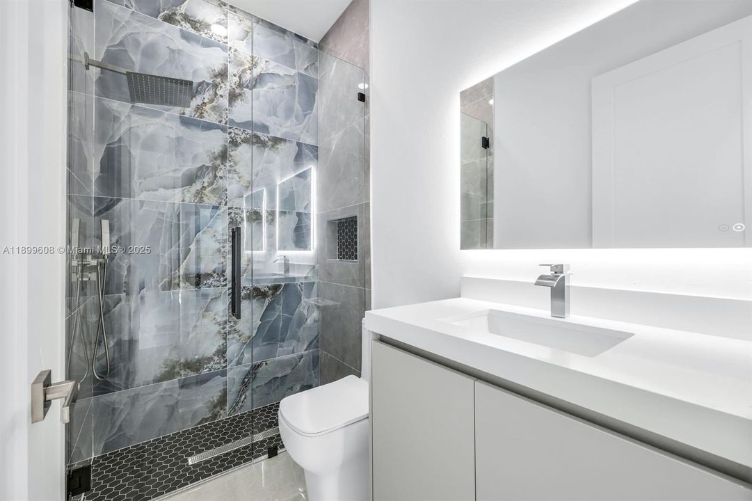 Recently Sold: $538,999 (4 beds, 3 baths, 1735 Square Feet)