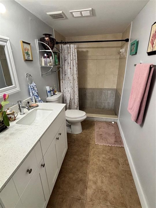 For Sale: $469,000 (2 beds, 2 baths, 1030 Square Feet)