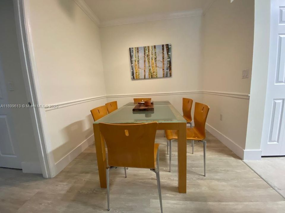 For Rent: $2,600 (2 beds, 2 baths, 1068 Square Feet)