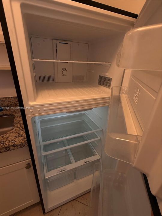 В аренду: $1,300 (0 спален, 1 ванн, 1292 Квадратных фут)