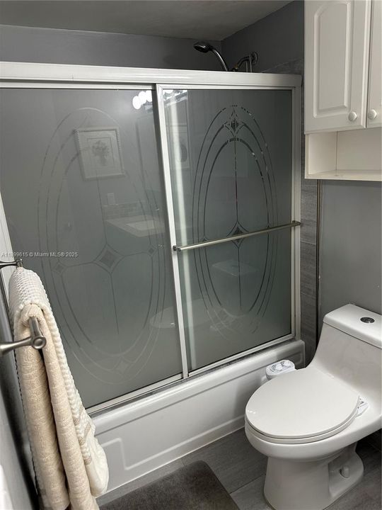 待售: $155,000 (1 贝兹, 1 浴室, 800 平方英尺)