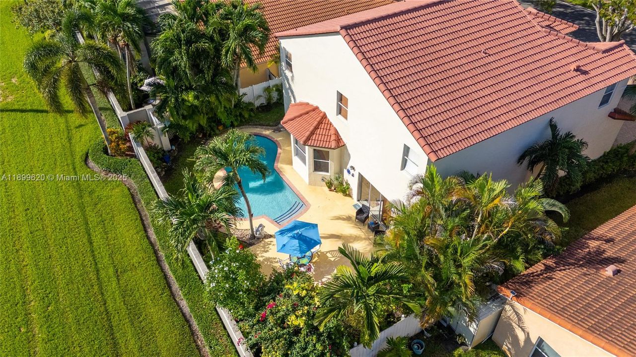 For Sale: $825,000 (5 beds, 3 baths, 3155 Square Feet)