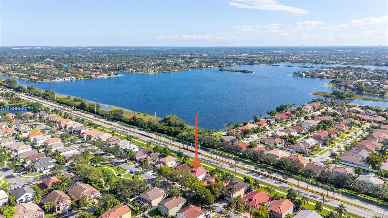 For Sale: $825,000 (5 beds, 3 baths, 3155 Square Feet)