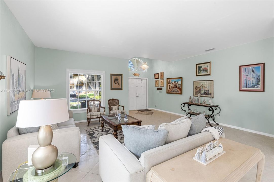 For Sale: $825,000 (5 beds, 3 baths, 3155 Square Feet)