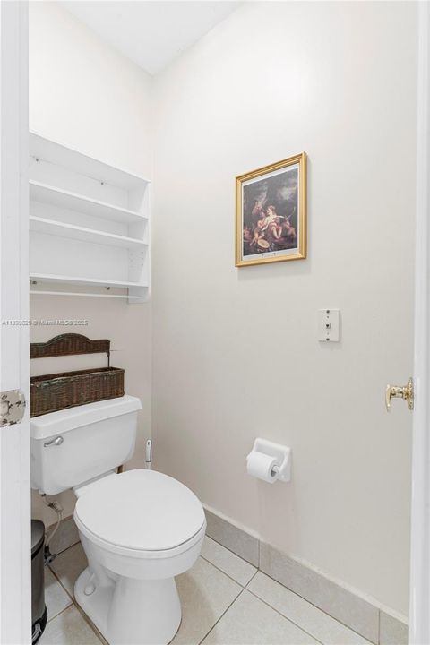 For Sale: $825,000 (5 beds, 3 baths, 3155 Square Feet)