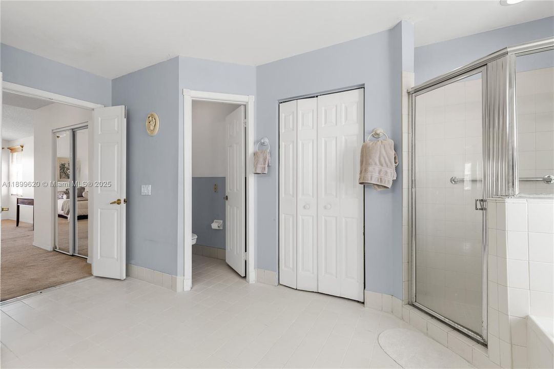 For Sale: $825,000 (5 beds, 3 baths, 3155 Square Feet)